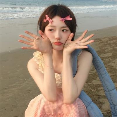 公寓里的两个女人